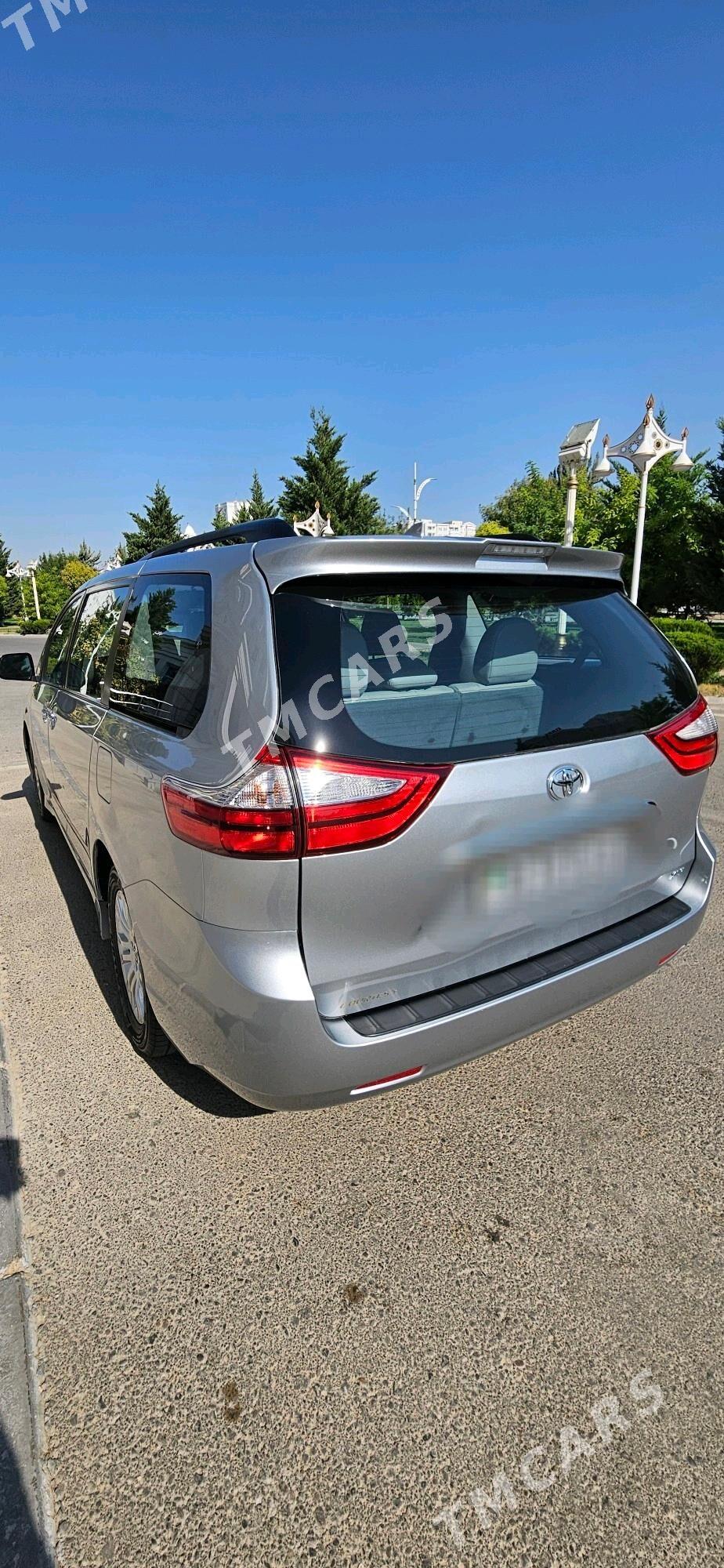 Toyota Sienna 2019 - 399 999 TMT - Ak bugdaý etraby - img 2