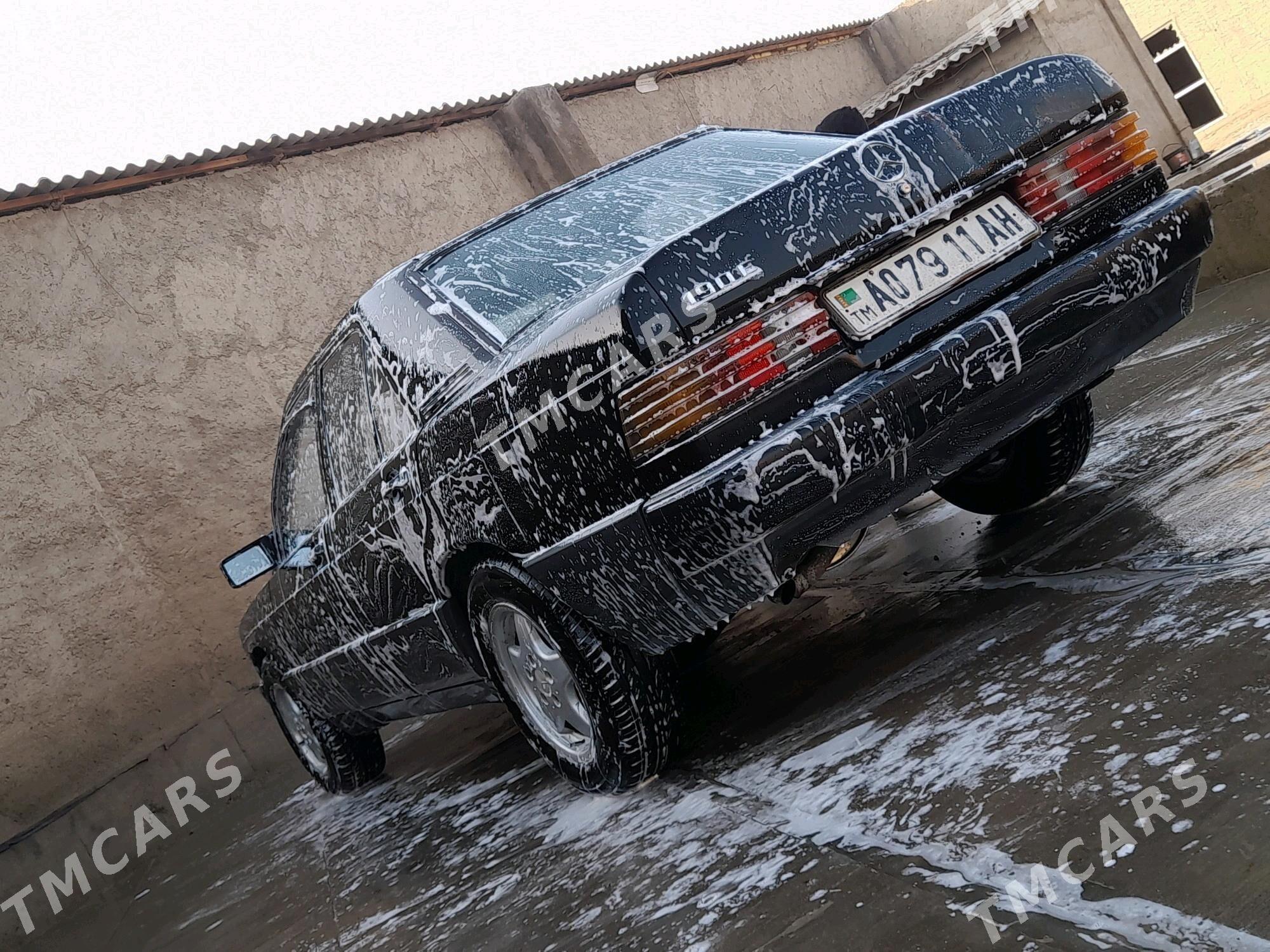 Mercedes-Benz 190E 1990 - 27 000 TMT - Теджен - img 2