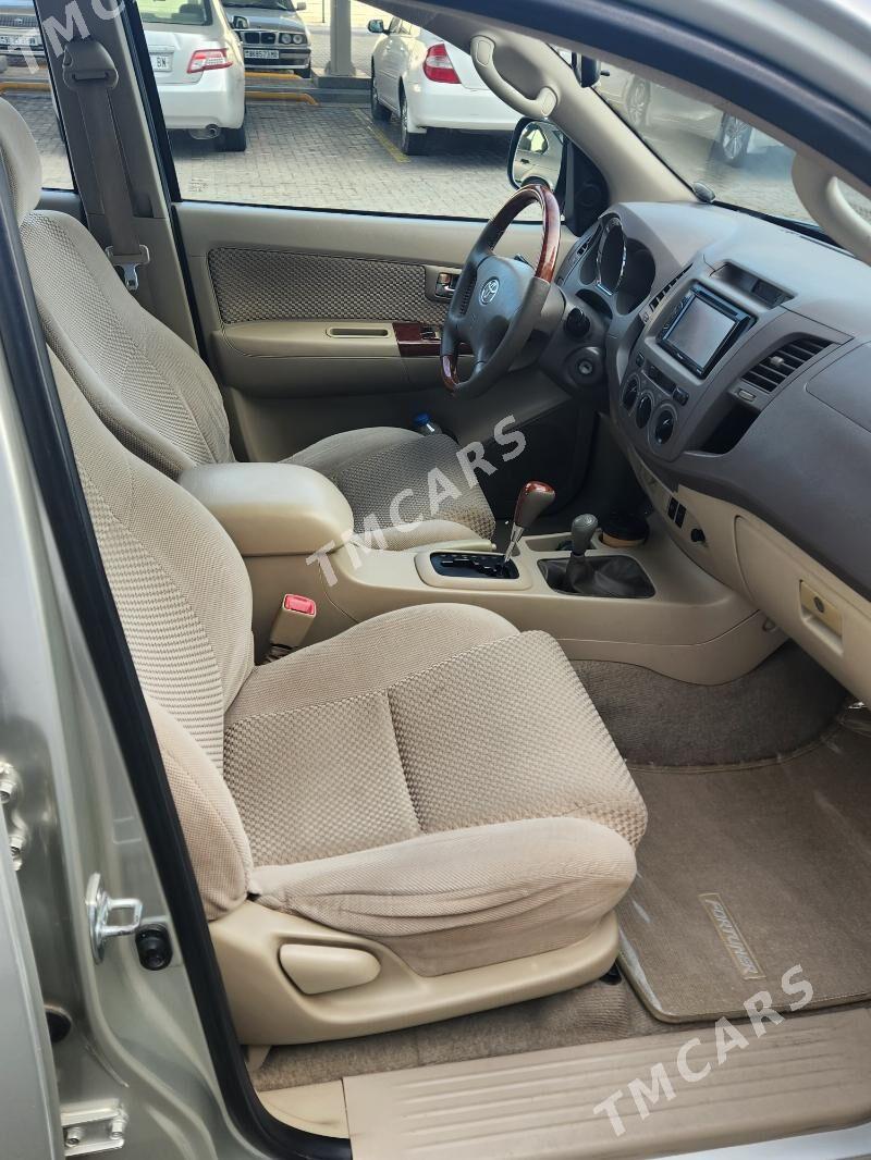 Toyota Fortuner 2007 - 245 000 TMT - Türkmenbaşy - img 6