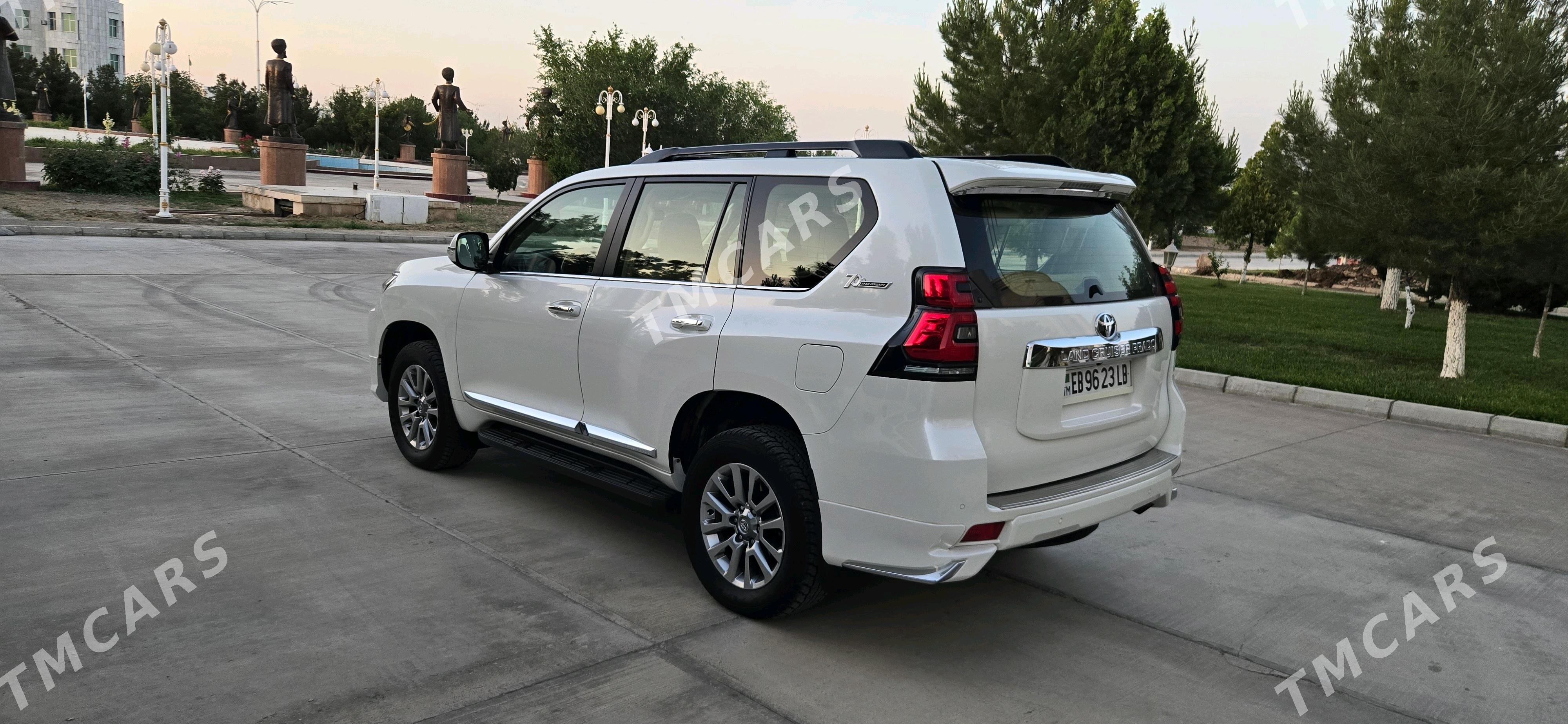 Toyota Land Cruiser Prado 2018 - 800 000 TMT - Туркменабат - img 3