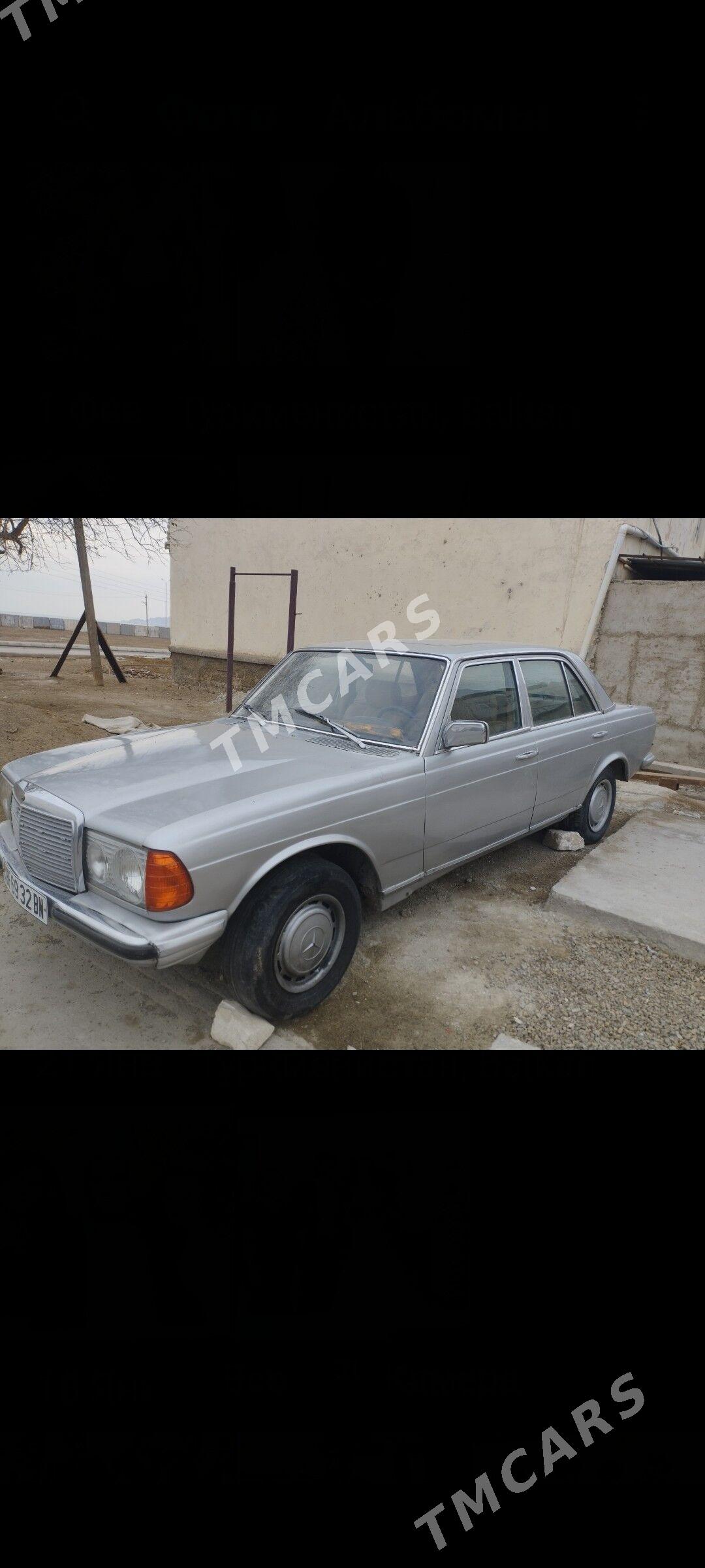 Mercedes-Benz 230E 1982 - 10 000 TMT - Туркменбаши - img 2