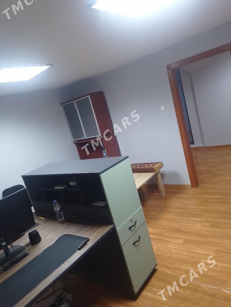 arende ofis 40m² 3etaž Podwoýs - Podwoýski köç. (Bitarap Türkmenistan şaýoly) - img 3