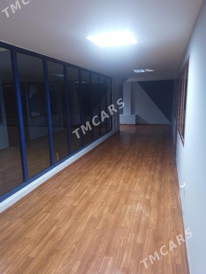 arende ofis 40m² 3etaž Podwoýs - Podwoýski köç. (Bitarap Türkmenistan şaýoly) - img 5