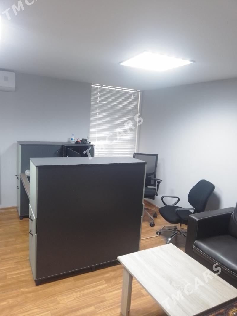 arende ofis 40m² 3etaž Podwoýs - Podwoýski köç. (Bitarap Türkmenistan şaýoly) - img 2