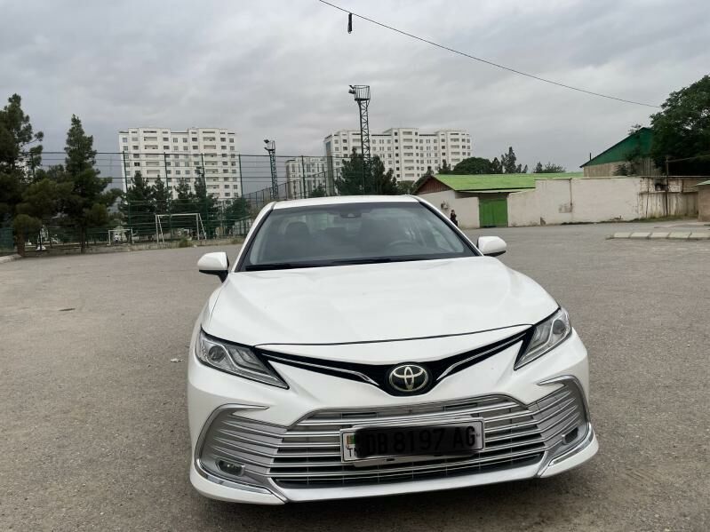 Toyota Camry 2019 - 262 000 TMT - Кëши - img 8
