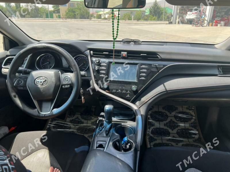 Toyota Camry 2018 - 250 000 TMT - Бузмеин ГРЭС - img 4