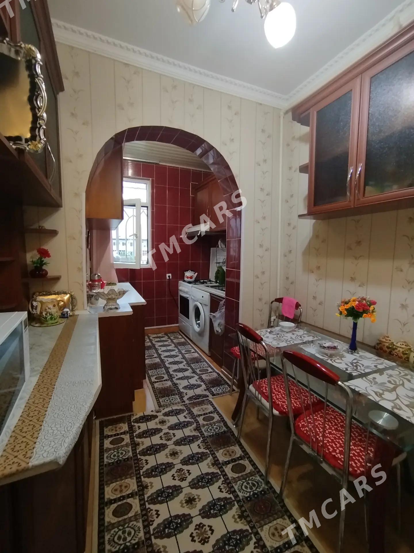 2 ком 4/3 этаж 10 мкр - 10 mkr - img 2