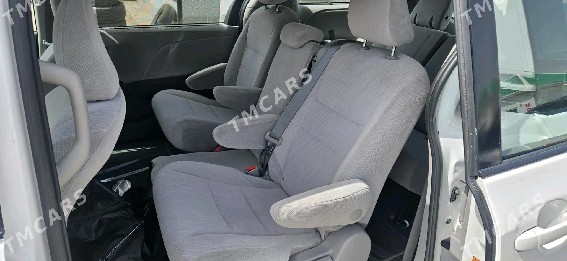 Toyota Sienna 2020 - 377 000 TMT - Мары - img 6