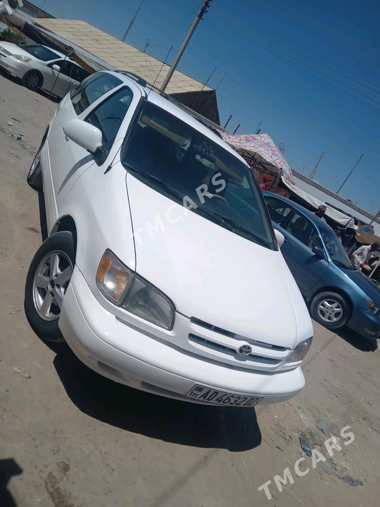 Toyota Sienna 2000 - 140 000 TMT - Köneürgenç - img 7