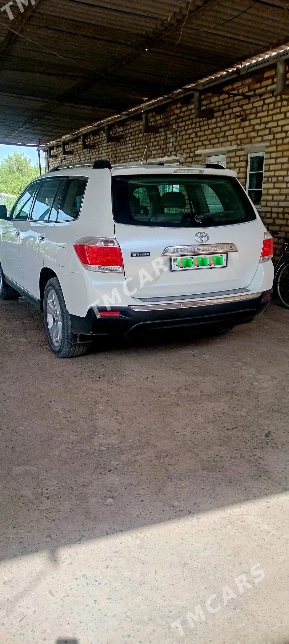 Toyota Highlander 2012 - 340 000 TMT - Мургап - img 4