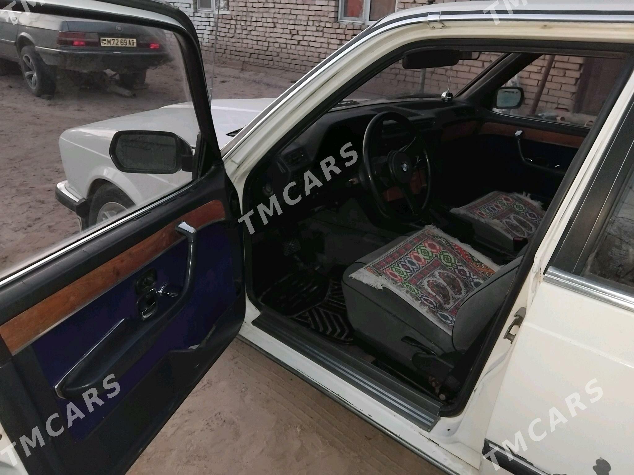BMW 730 1983 - 70 000 TMT - Анев - img 8