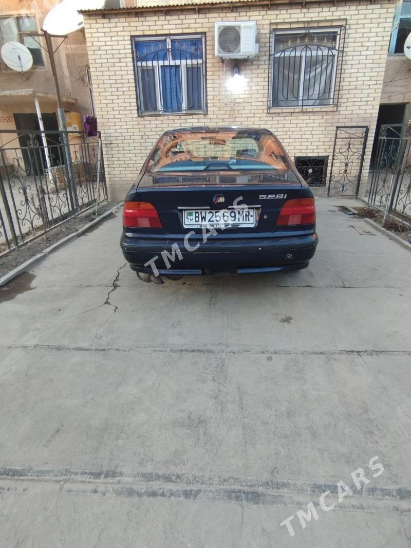 BMW E39 1998 - 70 000 TMT - Mary - img 3