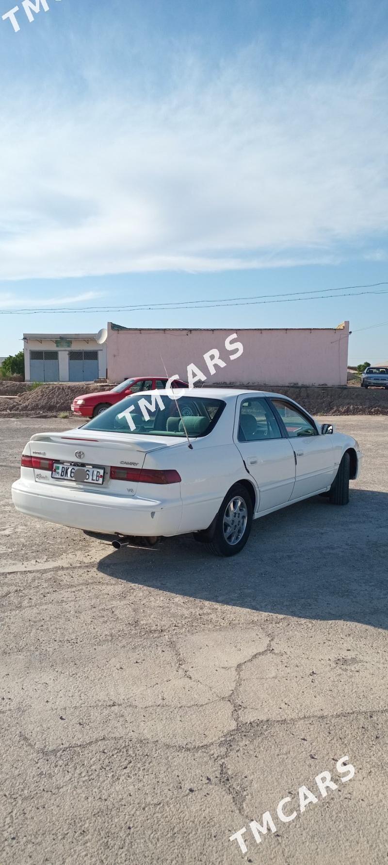 Toyota Camry 1998 - 115 000 TMT - Дянев - img 4