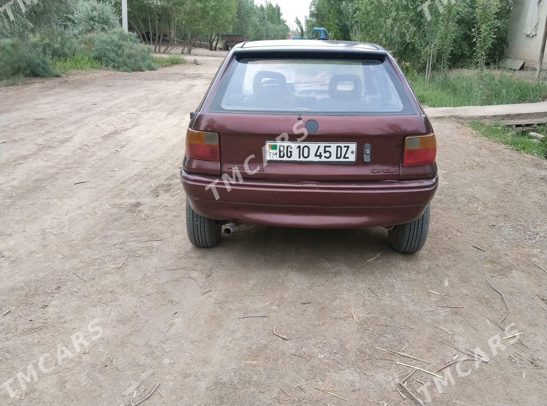 Opel Astra 1991 - 35 000 TMT - Гурбансолтан Едже - img 4