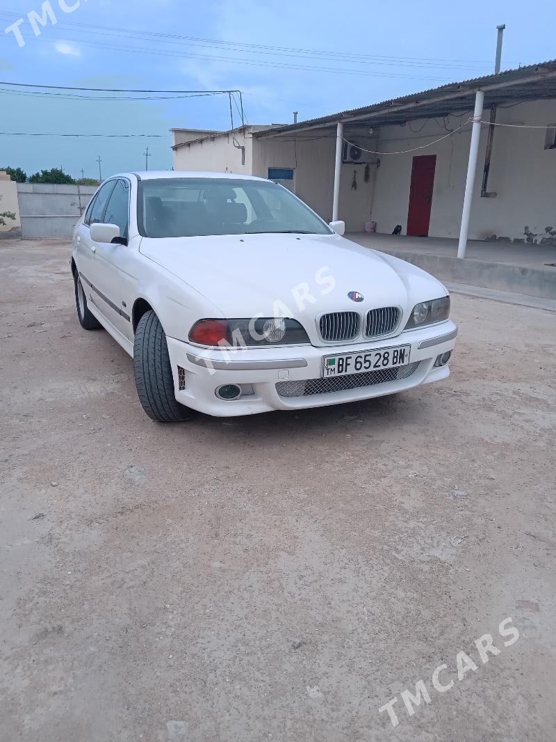BMW E39 1999 - 85 000 TMT - Türkmenbaşy - img 3