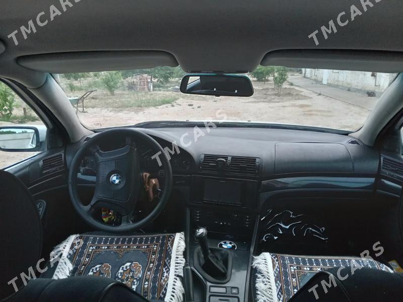 BMW E39 1999 - 85 000 TMT - Türkmenbaşy - img 4