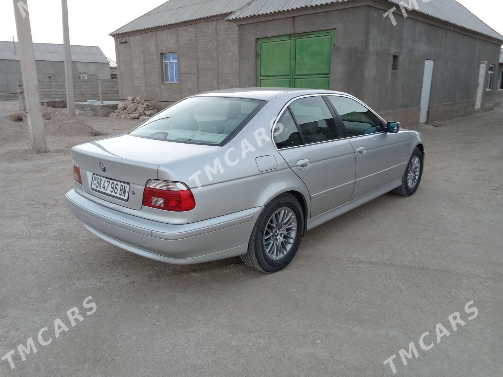 BMW 525 2003 - 135 000 TMT - Гумдаг - img 3