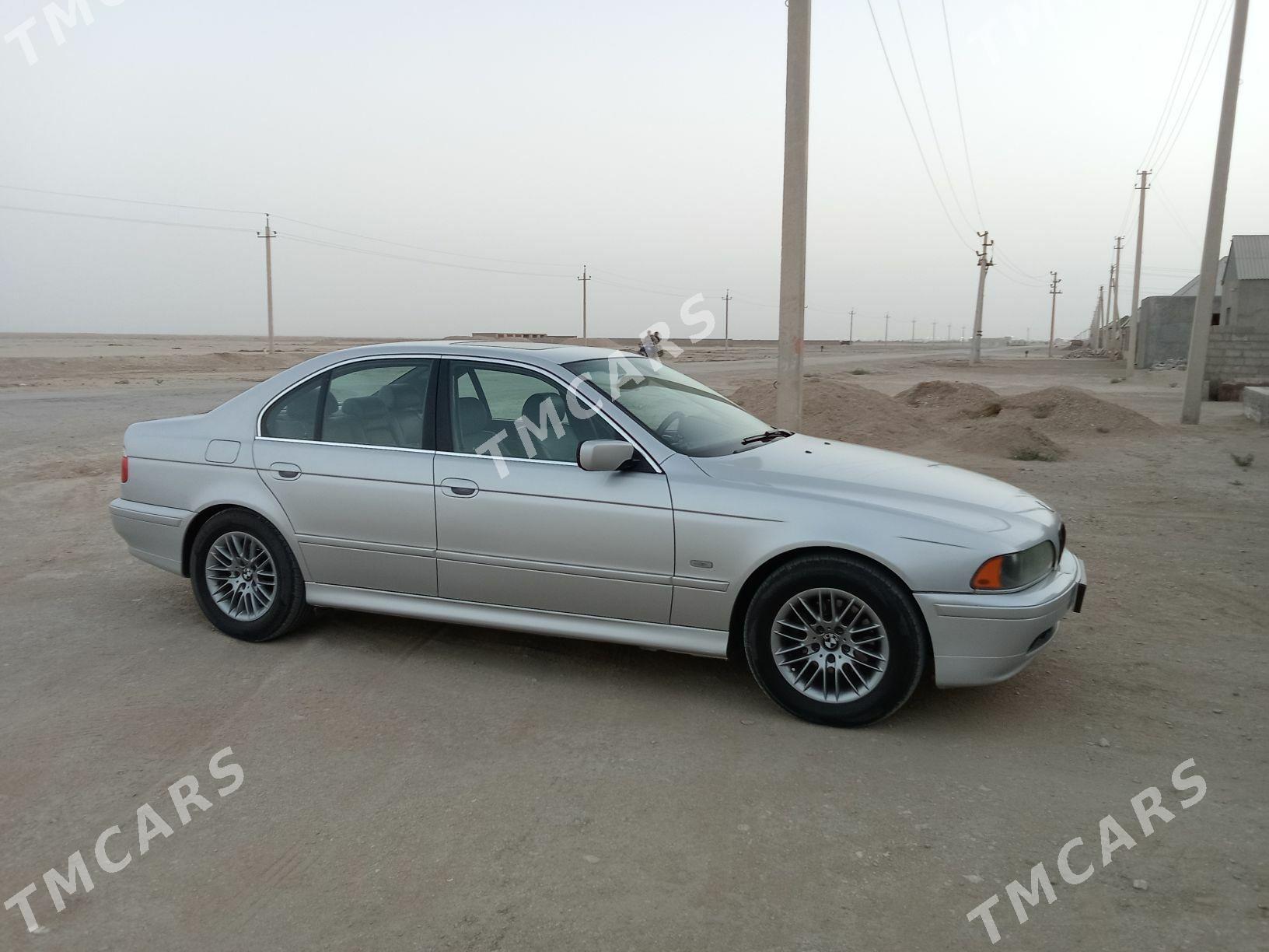 BMW 525 2003 - 135 000 TMT - Гумдаг - img 4