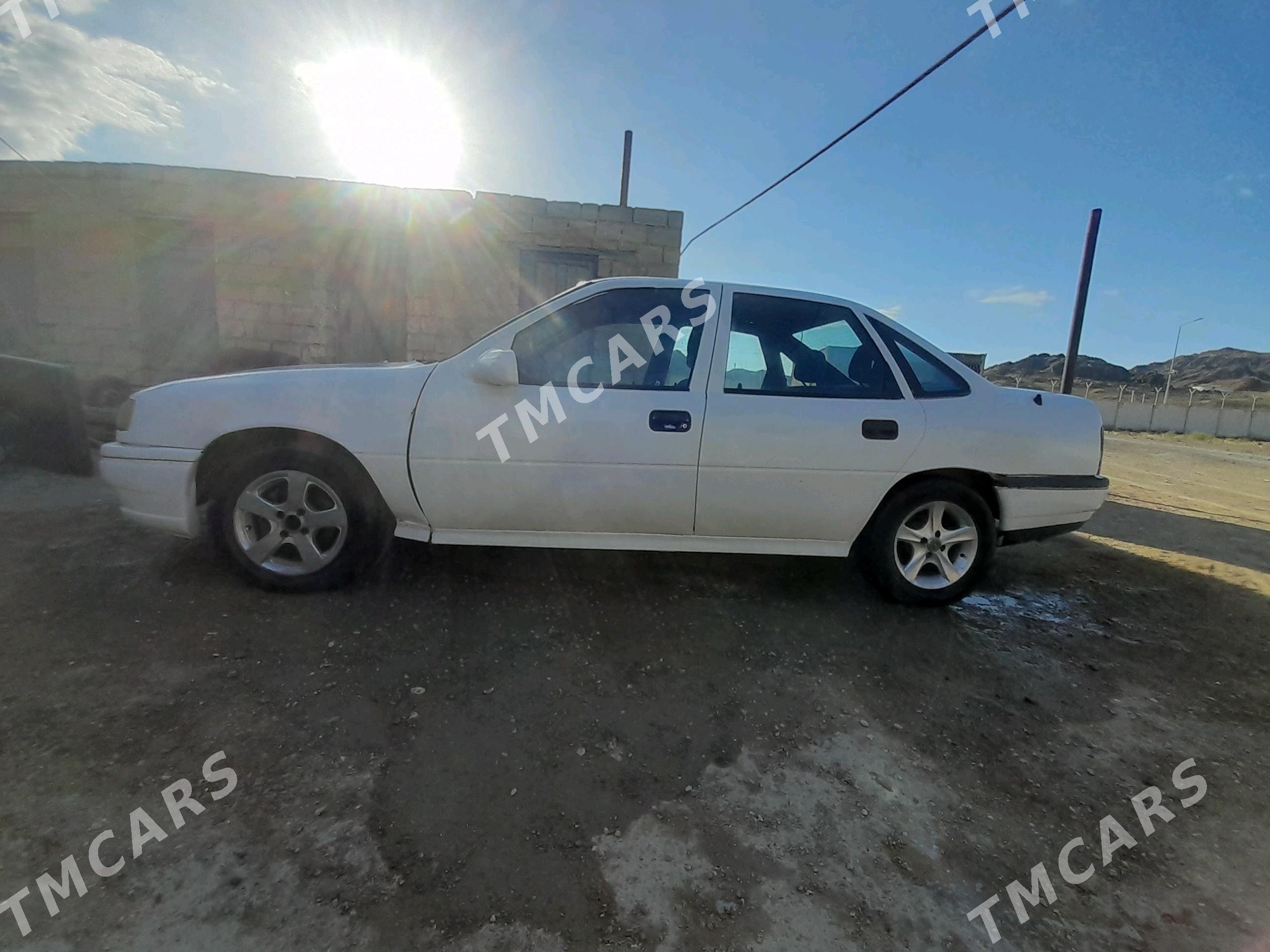 Opel Vectra 1989 - 25 000 TMT - Türkmenbaşy - img 4