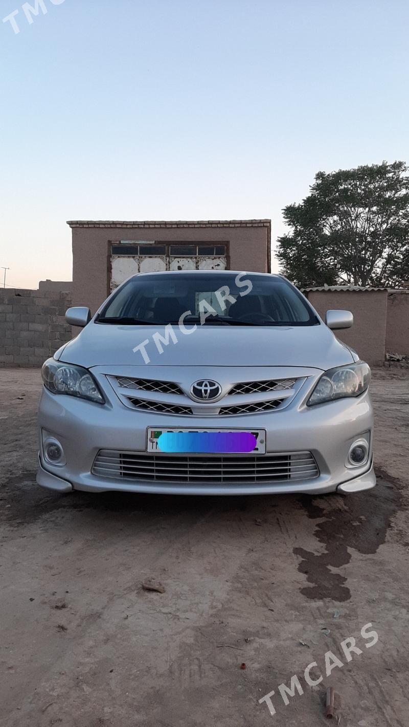 Toyota Corolla 2012 - 170 000 TMT - Дашогуз - img 7