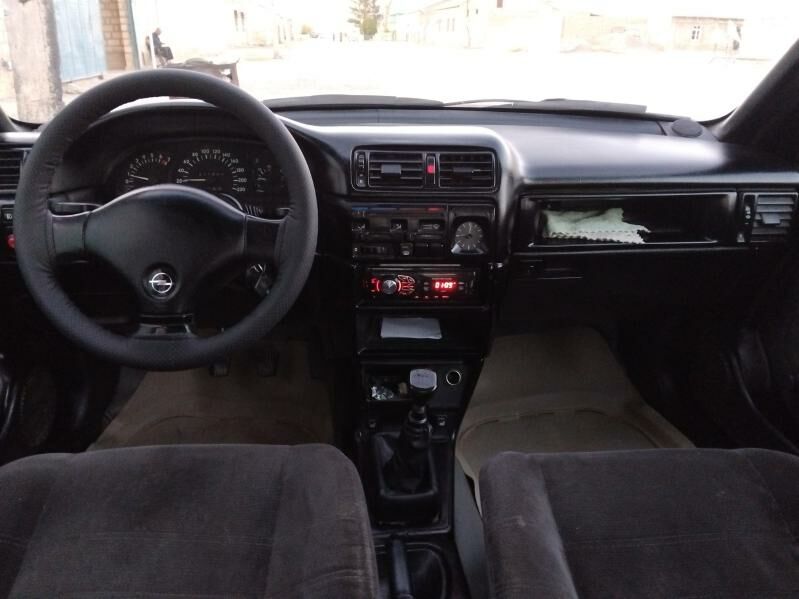 Opel Vectra 1991 - 37 000 TMT - Gyzylarbat - img 7