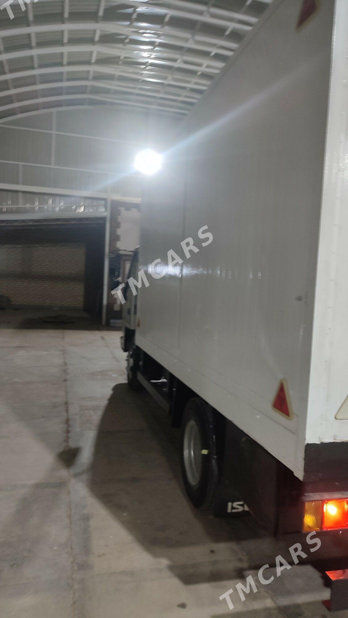 Isuzu Axiom 2002 - 300 000 TMT - Байрамали - img 2