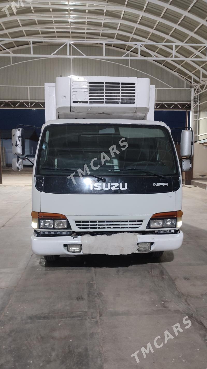Isuzu Axiom 2002 - 300 000 TMT - Байрамали - img 4