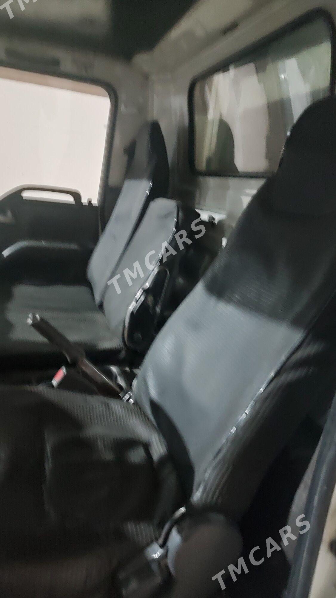 Isuzu Axiom 2002 - 300 000 TMT - Байрамали - img 6