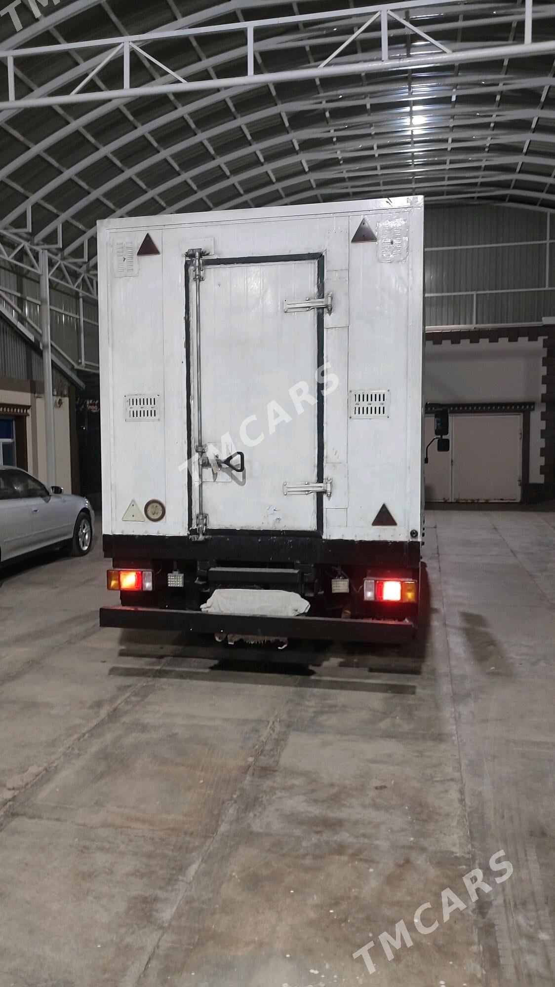 Isuzu Axiom 2002 - 300 000 TMT - Байрамали - img 8