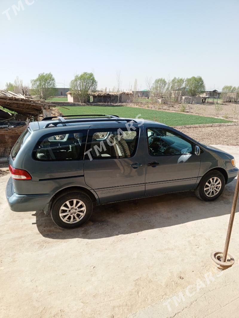 Toyota Sienna 2002 - 150 000 TMT - Görogly (Tagta) - img 2