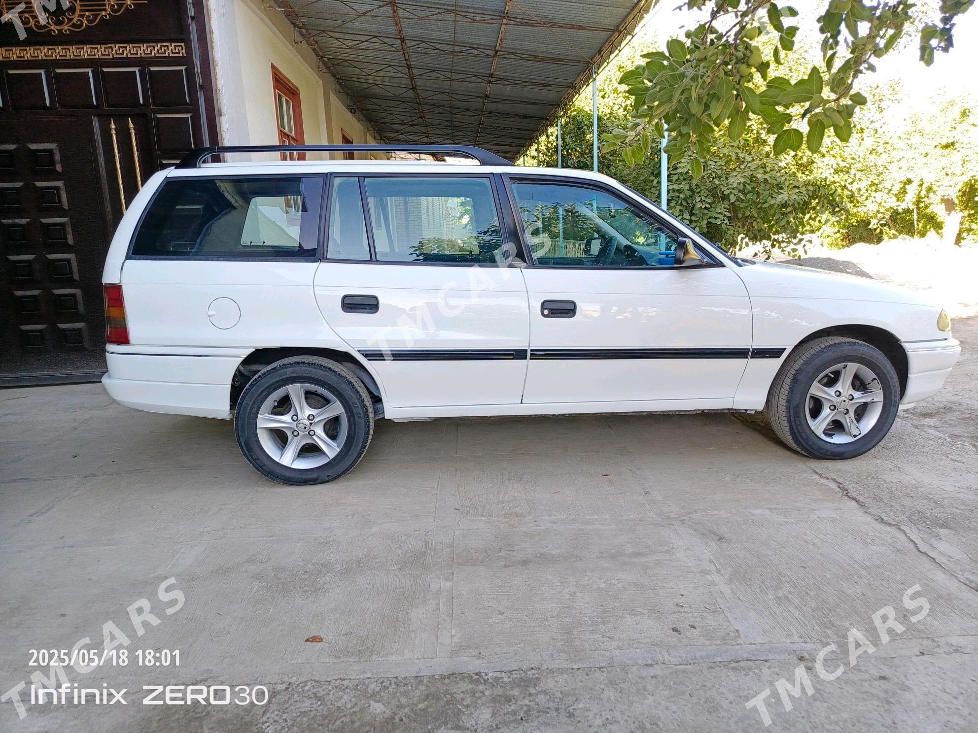 Opel Astra 1994 - 50 000 TMT - Сакар - img 2