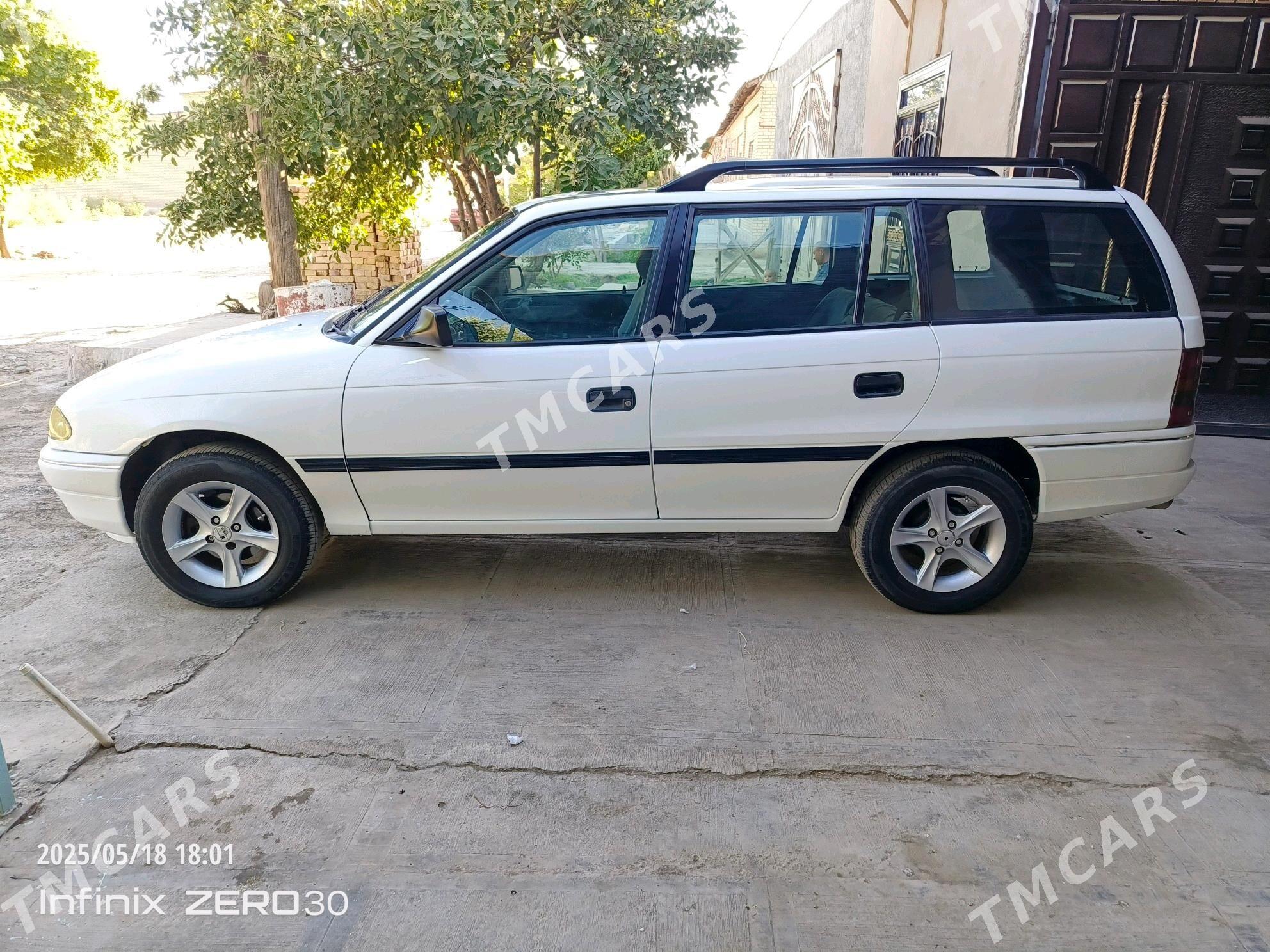 Opel Astra 1994 - 50 000 TMT - Сакар - img 3