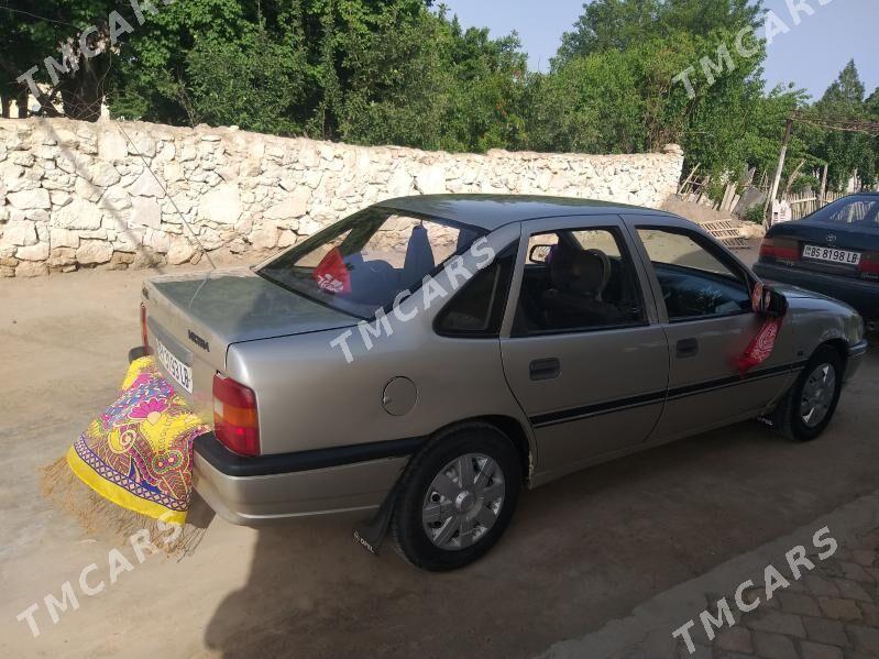 Opel Vectra 1990 - 28 000 TMT - Hojambaz - img 6