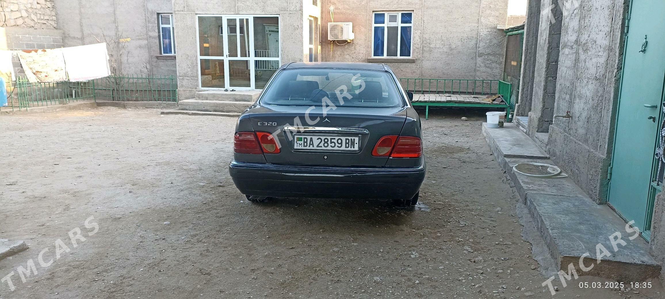 Mercedes-Benz E320 1996 - 60 000 TMT - Gumdag - img 3