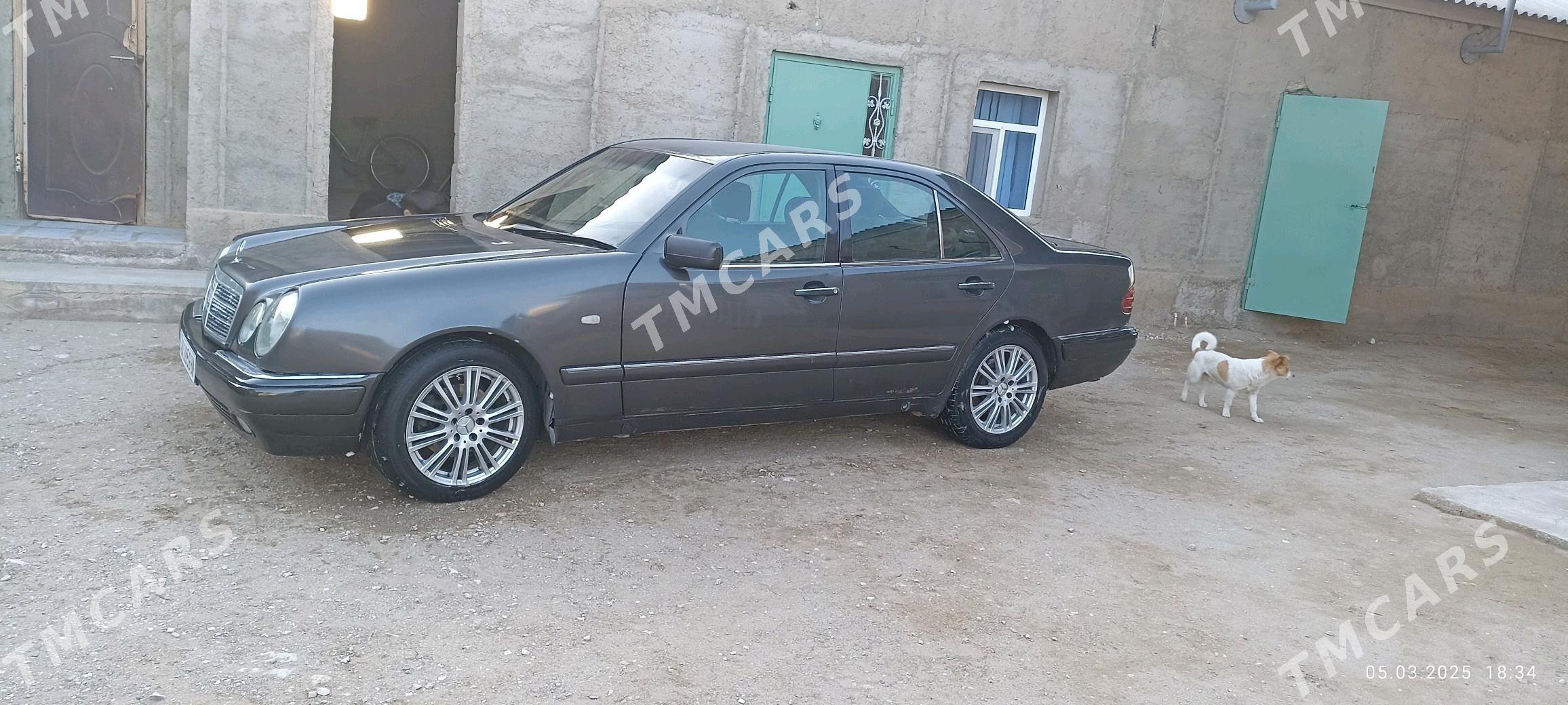 Mercedes-Benz E320 1996 - 60 000 TMT - Gumdag - img 5