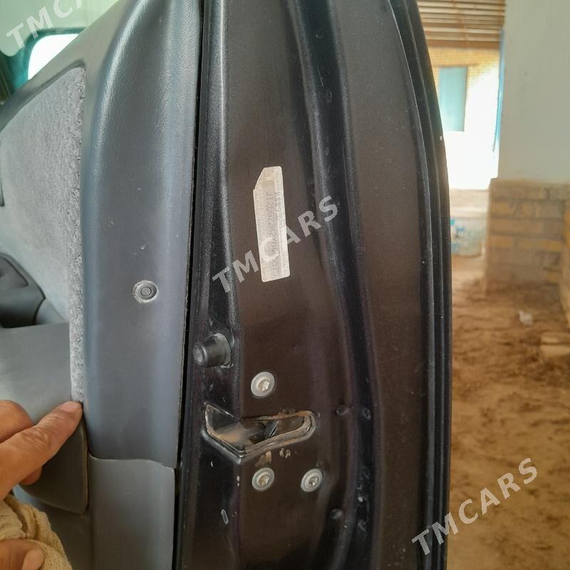 Toyota Camry 2000 - 135 000 TMT - Hojambaz - img 5