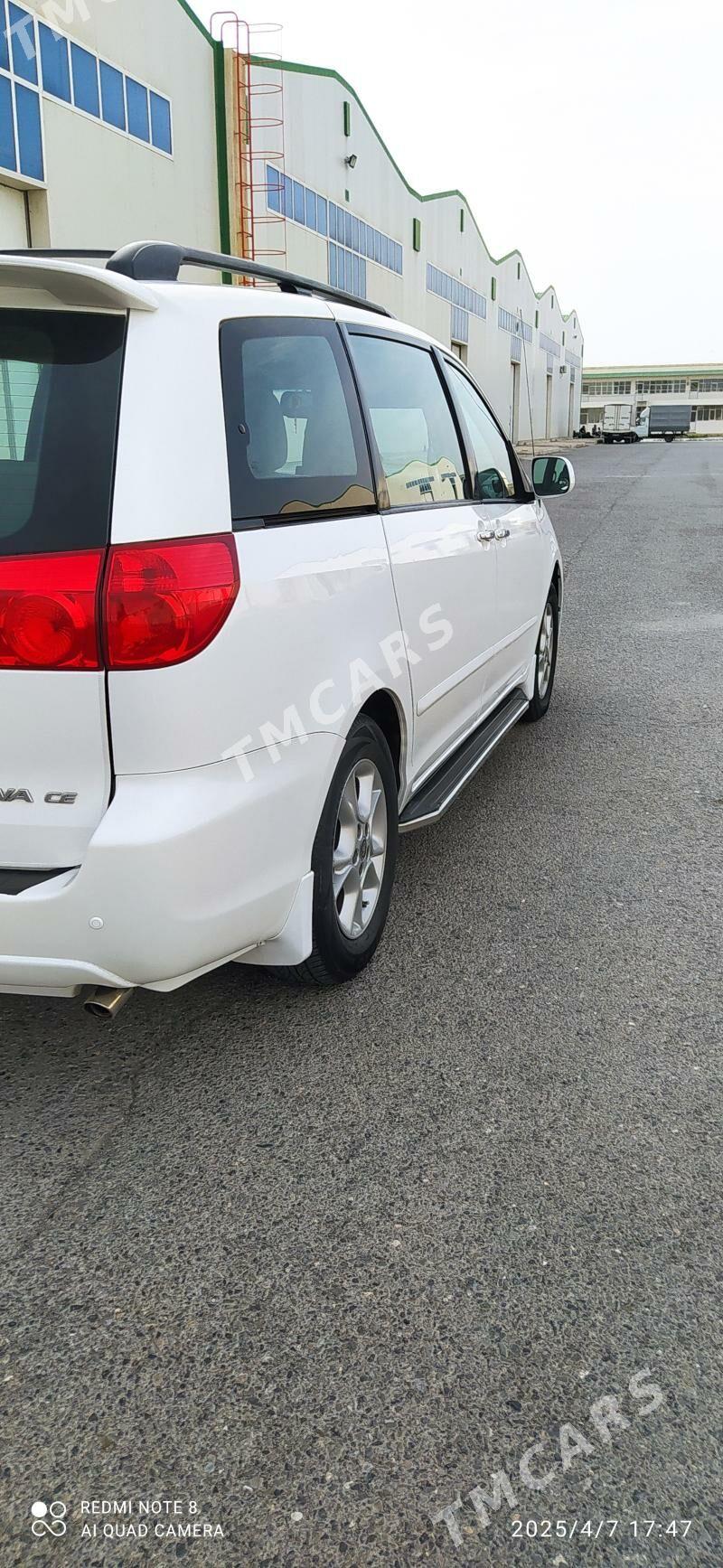 Toyota Sienna 2009 - 255 000 TMT - Aşgabat - img 5