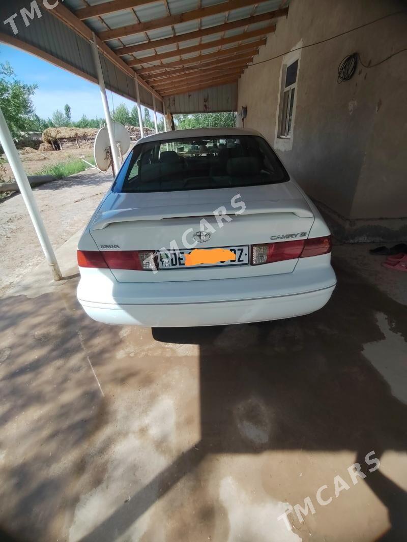 Toyota Camry 2000 - 140 000 TMT - Köneürgenç - img 8