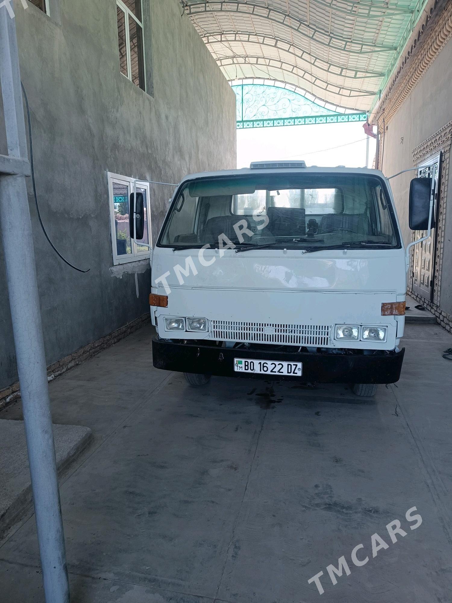 Toyota Dyna 1996 - 150 000 TMT - Гурбансолтан Едже - img 2