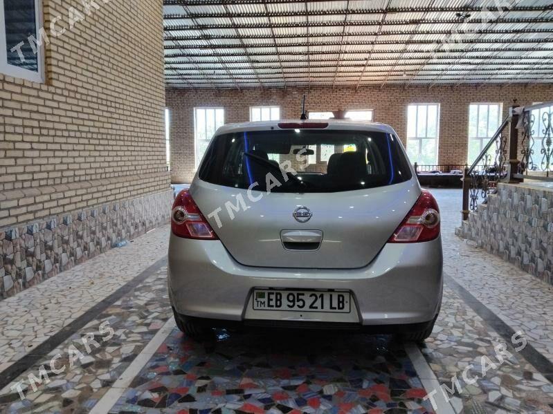 Nissan Versa 2011 - 110 000 TMT - Dänew - img 4
