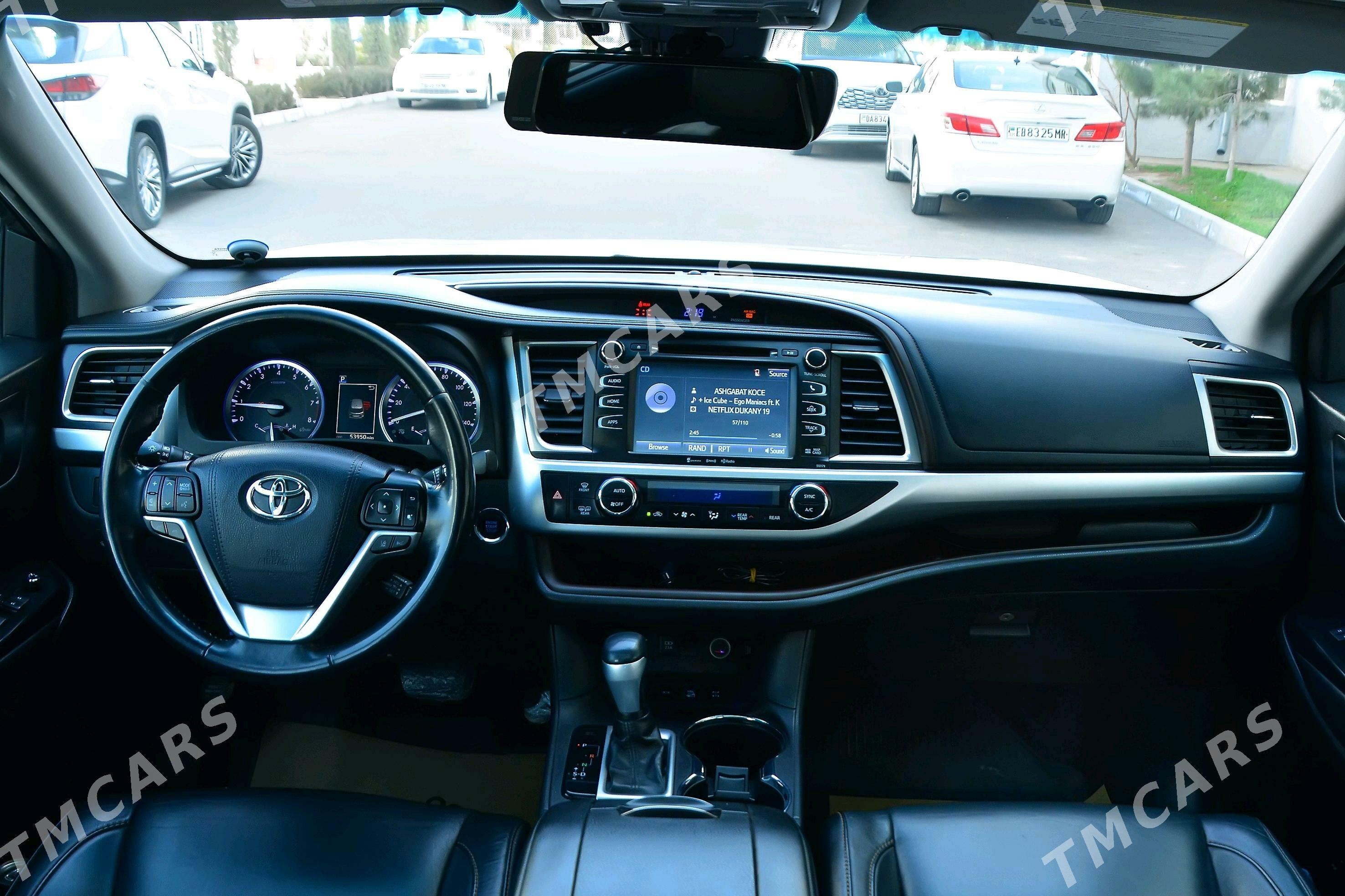 Toyota Highlander 2018 - 460 000 TMT - Мары - img 2