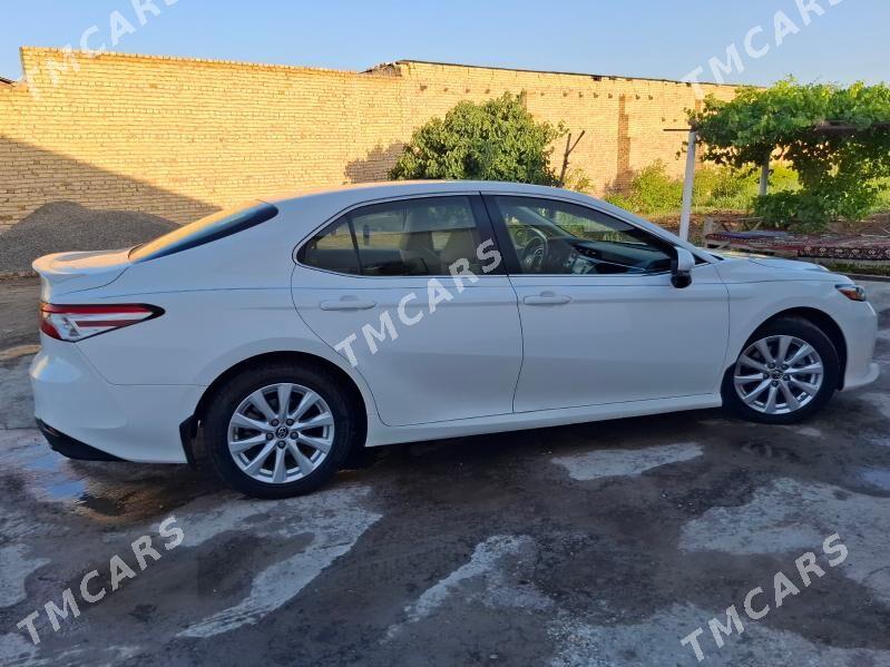 Toyota Camry 2018 - 320 000 TMT - Saýat - img 5