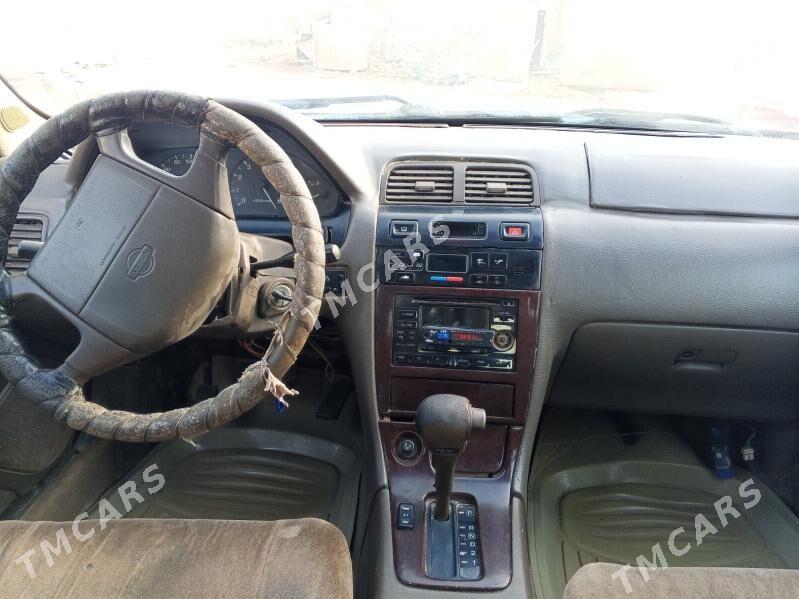 Nissan Maxima 1996 - 25 000 TMT - Болдумсаз - img 3