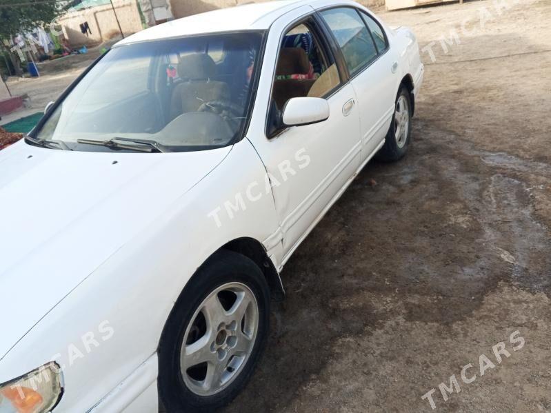 Nissan Maxima 1996 - 25 000 TMT - Болдумсаз - img 4