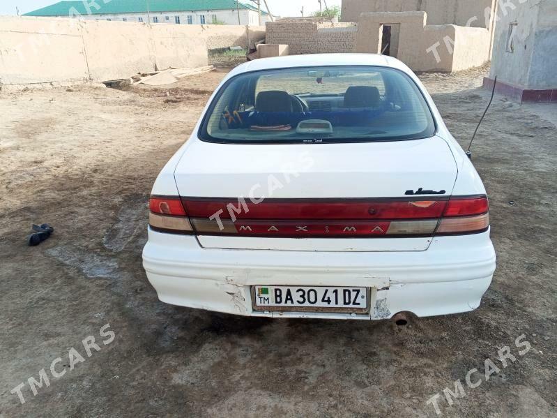 Nissan Maxima 1996 - 25 000 TMT - Болдумсаз - img 5