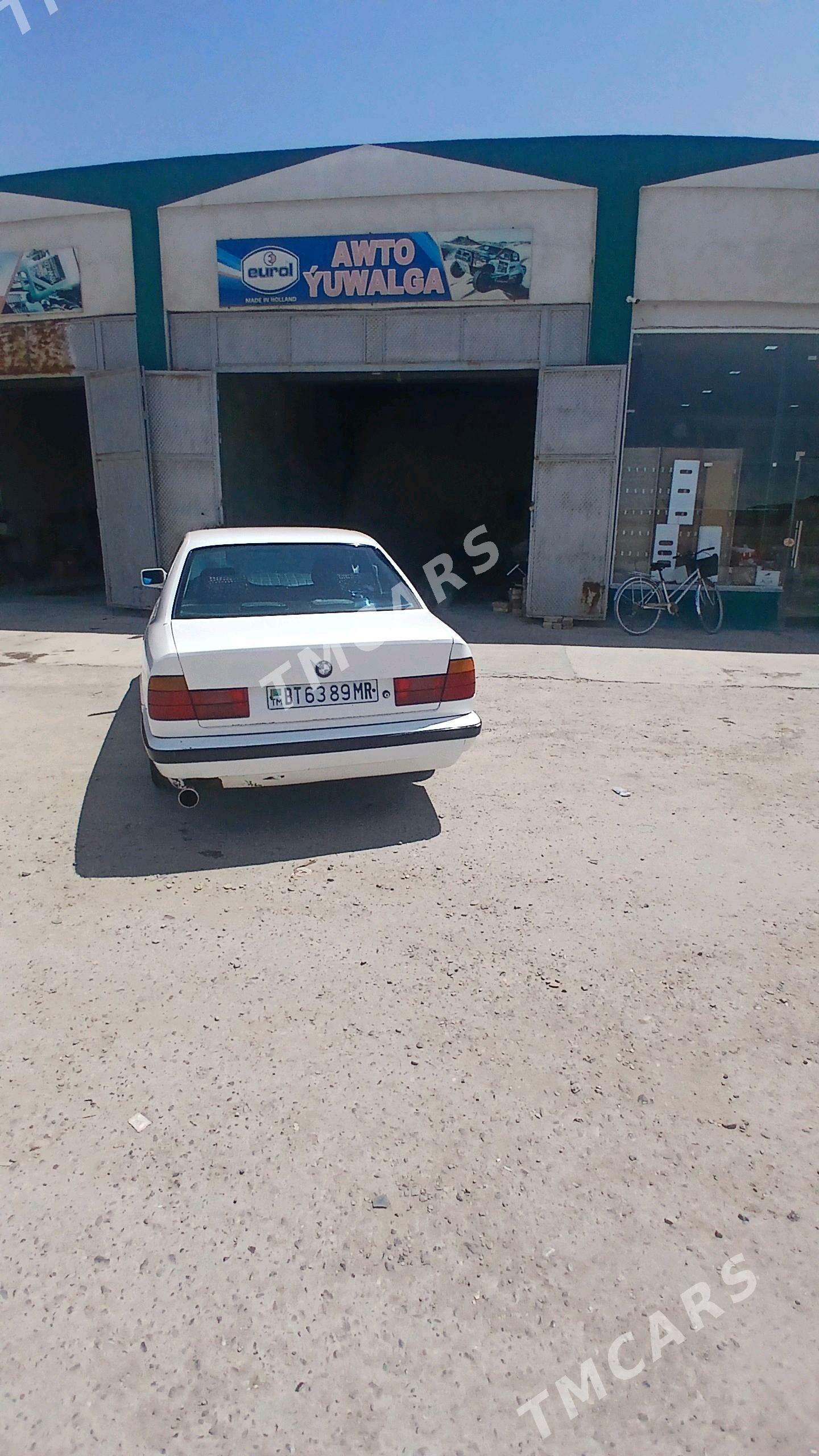 BMW 525 1989 - 65 000 TMT - Мургап - img 4