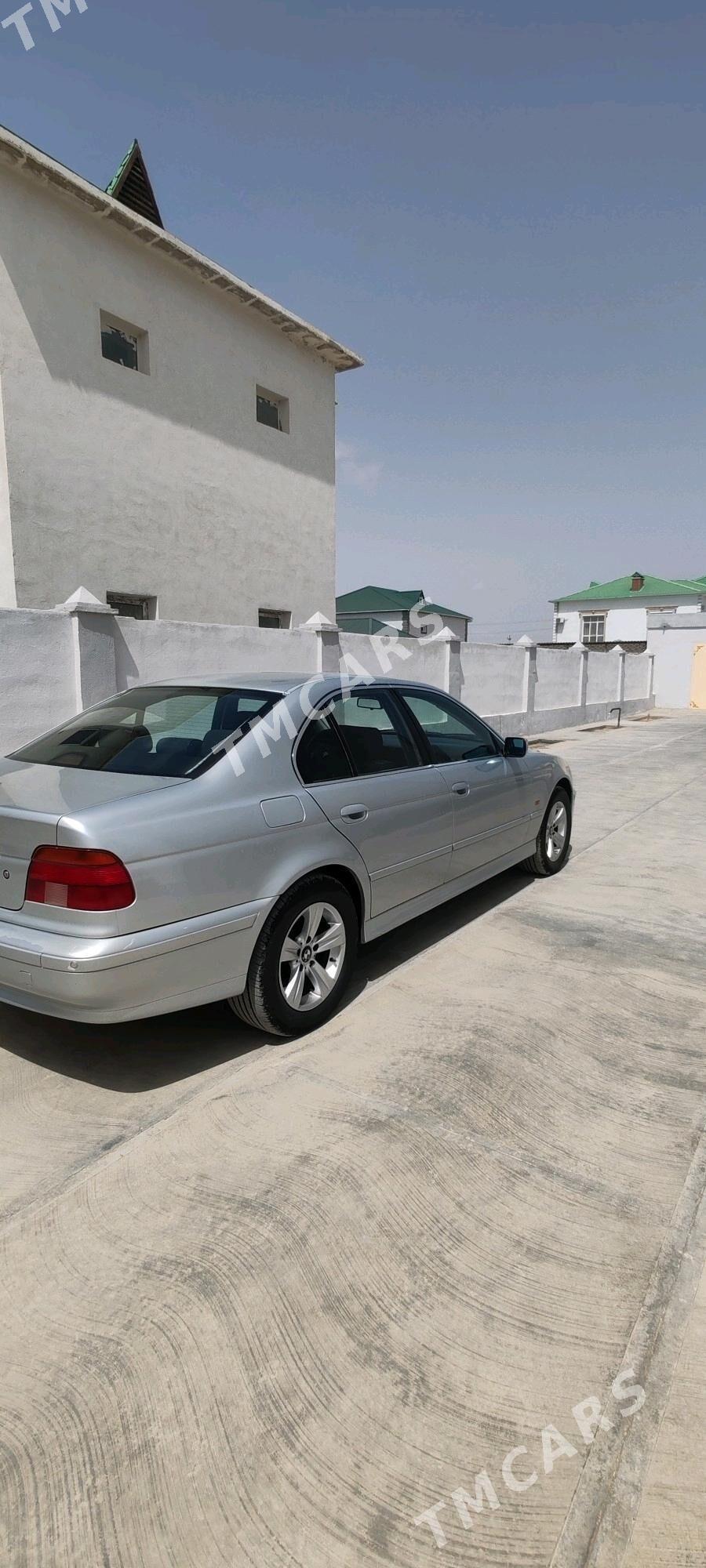 BMW E39 2001 - 86 000 TMT - Balkanabat - img 6
