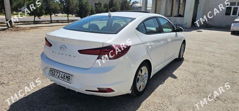 Hyundai Elantra 2020 - 200 000 TMT - Мары - img 4