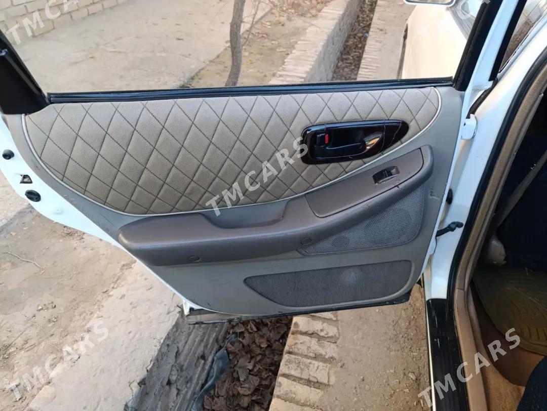 Toyota Avalon 1995 - 105 000 TMT - Мары - img 2