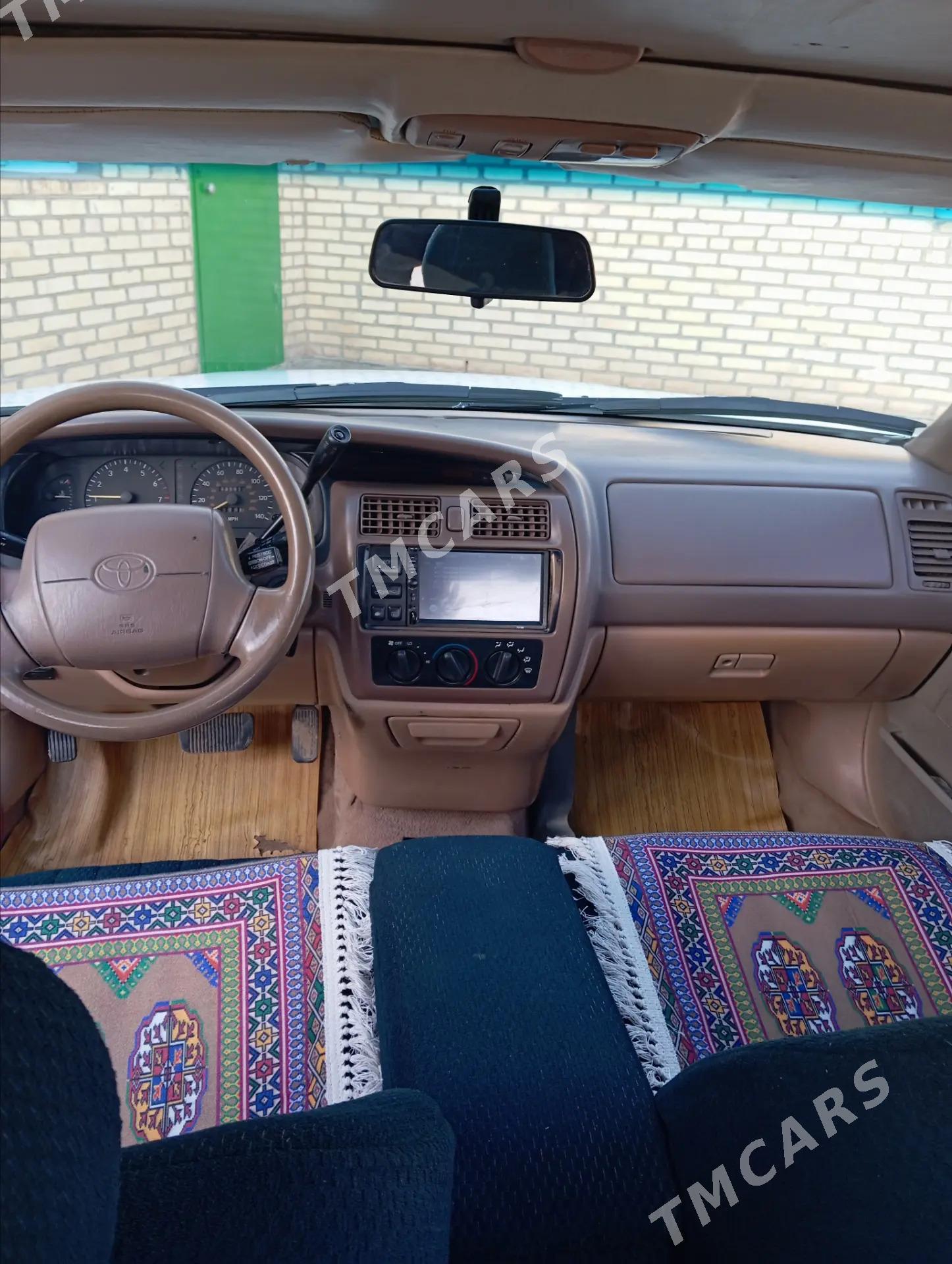 Toyota Avalon 1995 - 105 000 TMT - Мары - img 3